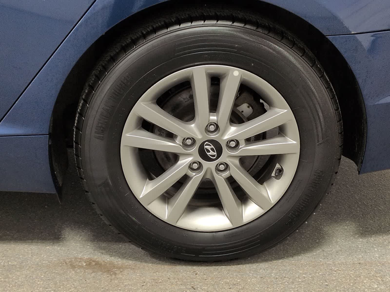 Thumbnail: 2017 Hyundai Sonata - 14