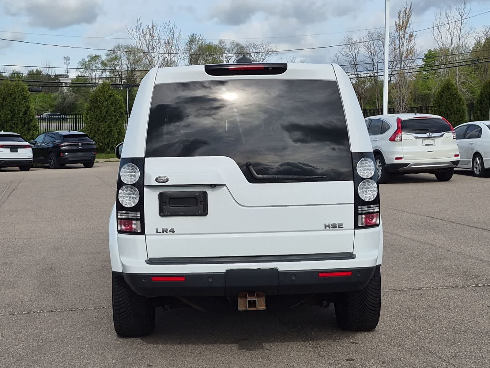 Thumbnail: 2016 Land Rover LR4 - 13