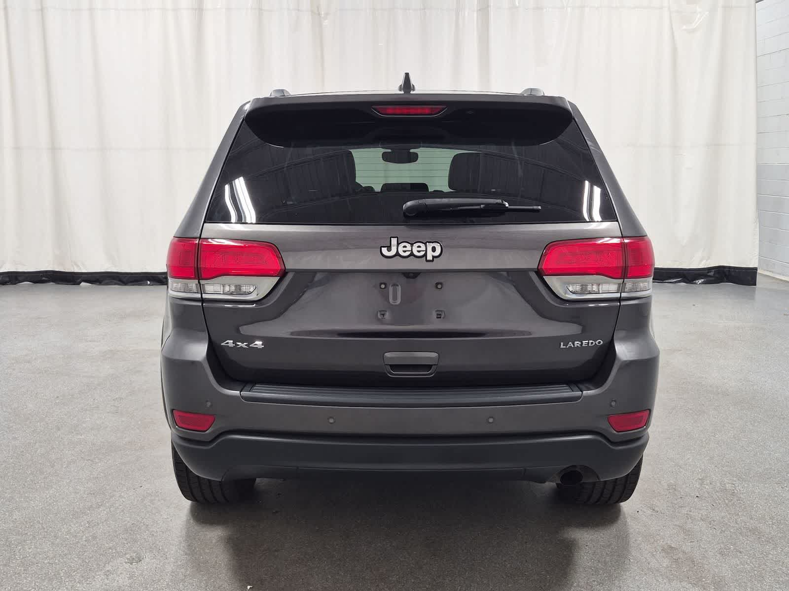 Thumbnail: 2019 Jeep Grand Cherokee - 12