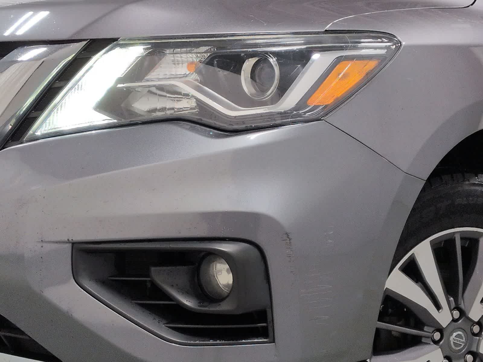 Thumbnail: 2017 Nissan Pathfinder - 11