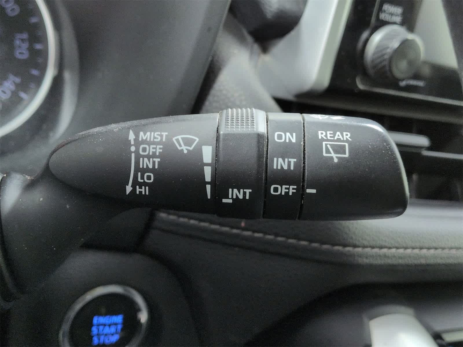 Thumbnail: 2019 Toyota RAV4 - 27