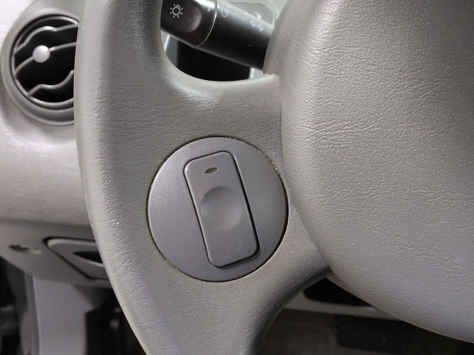 Thumbnail: 2004 Saturn Ion - 23