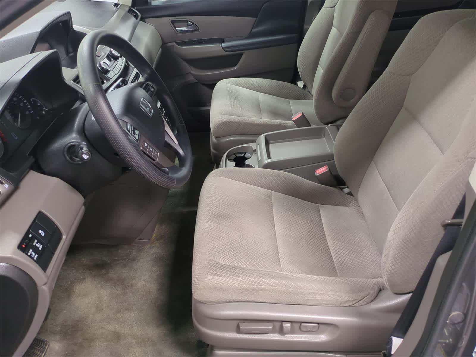 Thumbnail: 2016 Honda Odyssey - 17