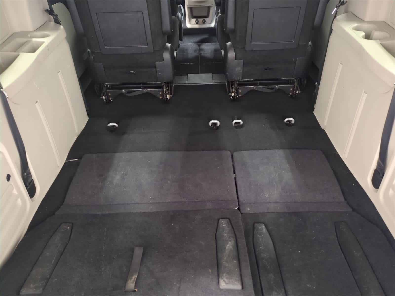 Thumbnail: 2013 Dodge Grand Caravan - 31