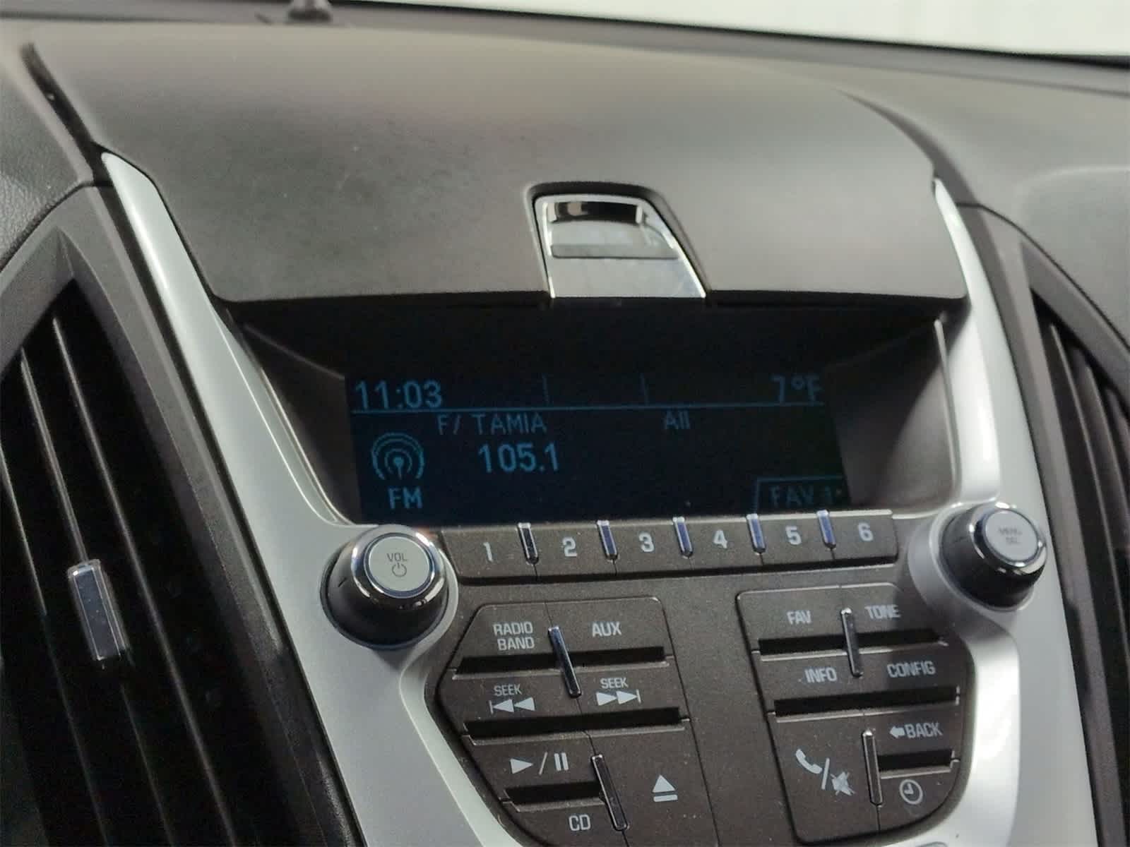 Thumbnail: 2010 Chevrolet Equinox - 28