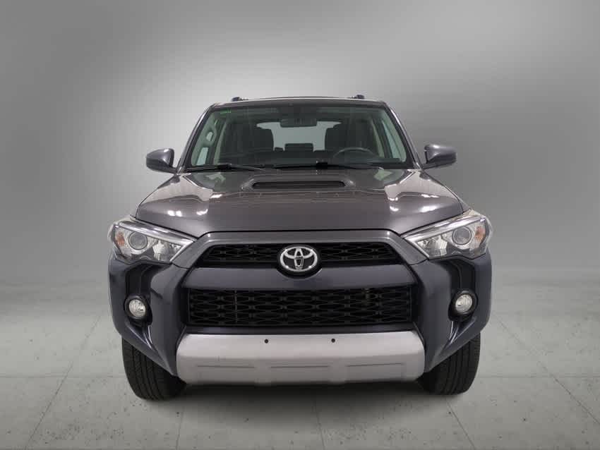 Thumbnail: 2015 Toyota 4Runner - 3