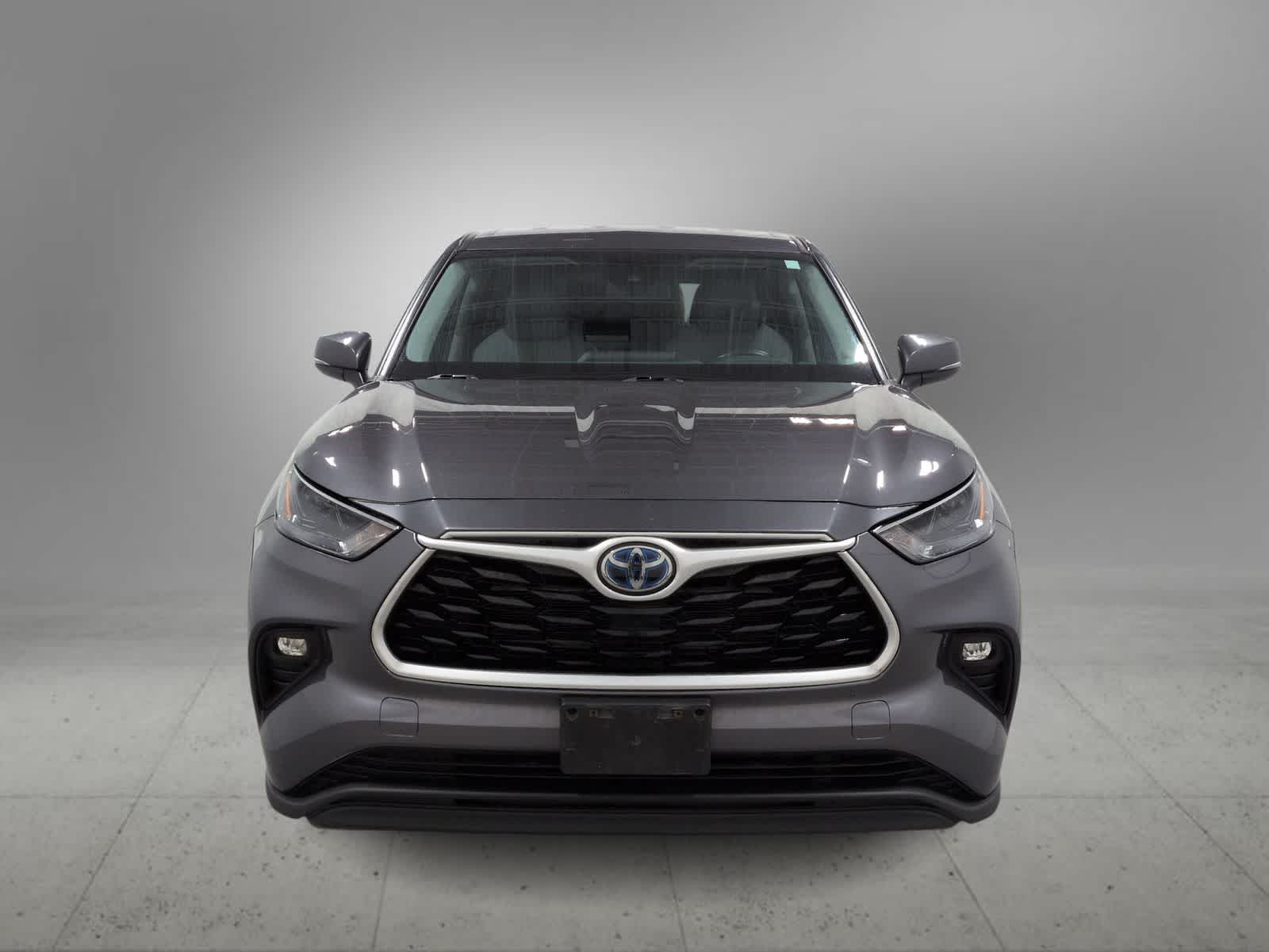 Thumbnail: 2022 Toyota Highlander - 3