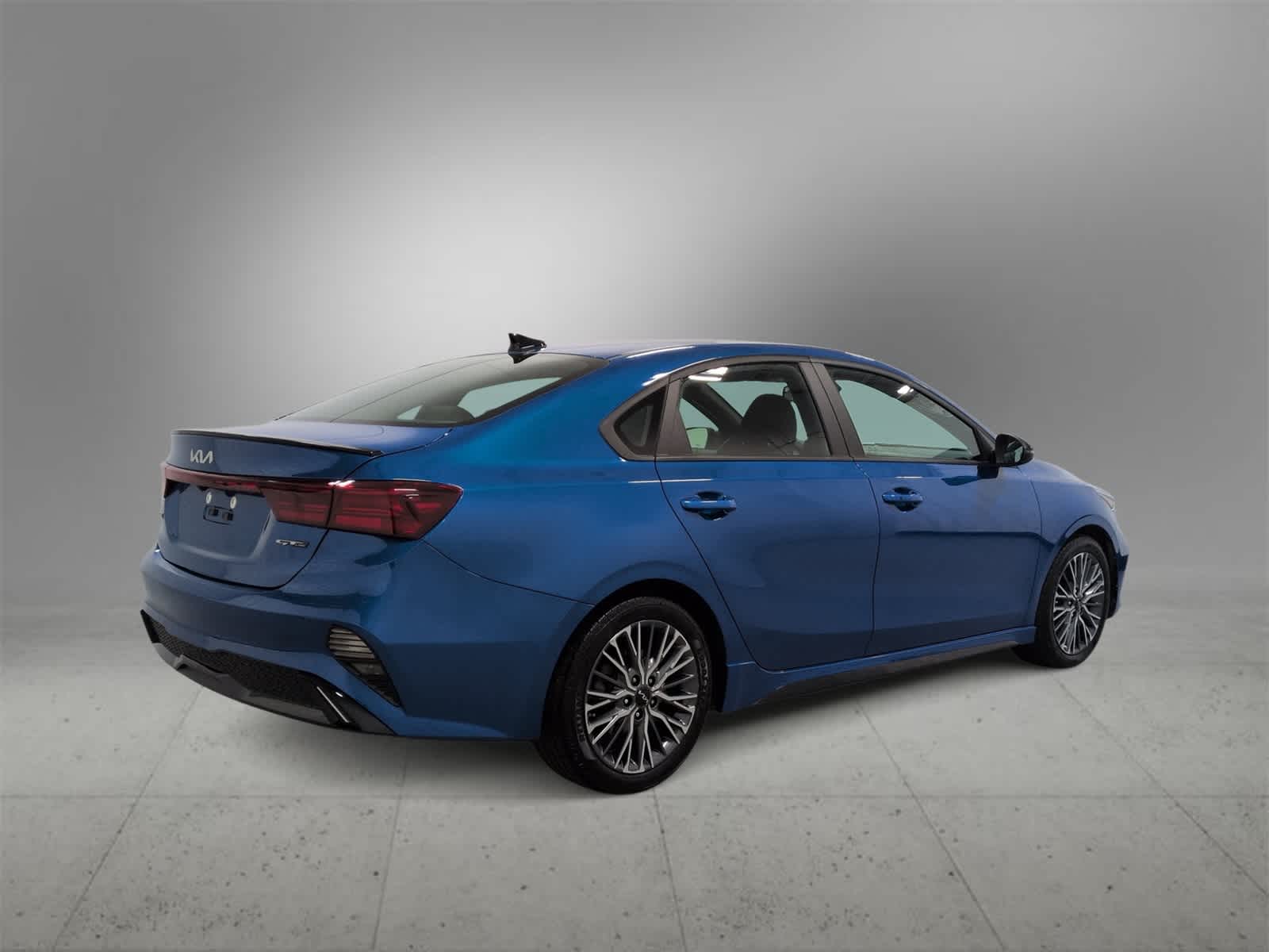 Thumbnail: 2023 Kia Forte - 8