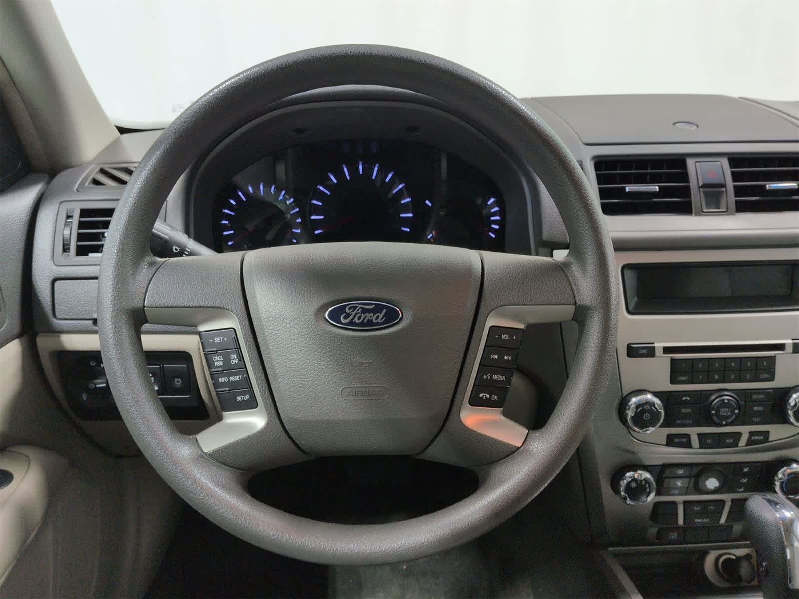 Thumbnail: 2012 Ford Fusion - 25