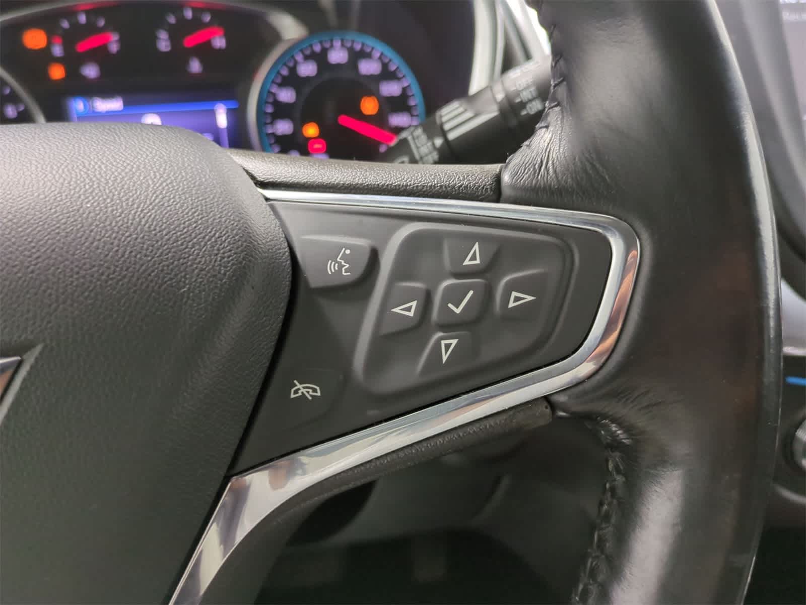 Thumbnail: 2019 Chevrolet Equinox - 25