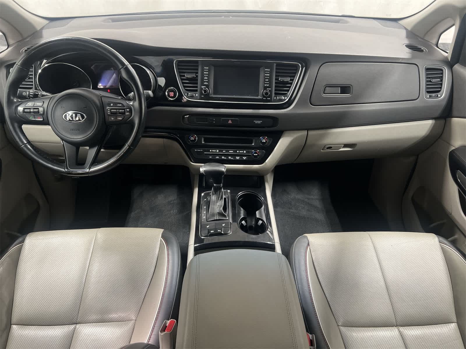 Thumbnail: 2017 Kia Sedona - 16