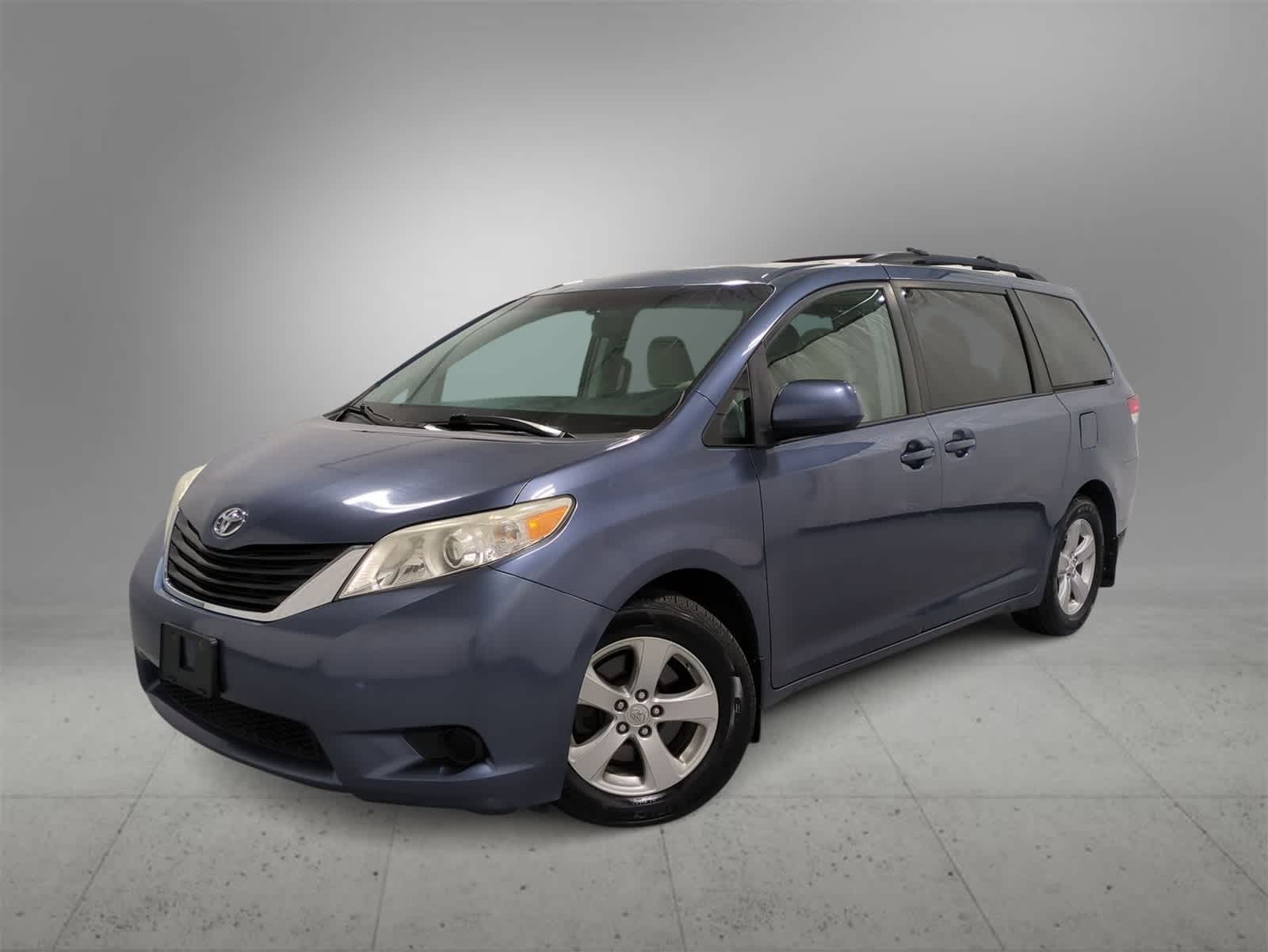 2014 Toyota Sienna LE -
                  Farmington Hills, MI