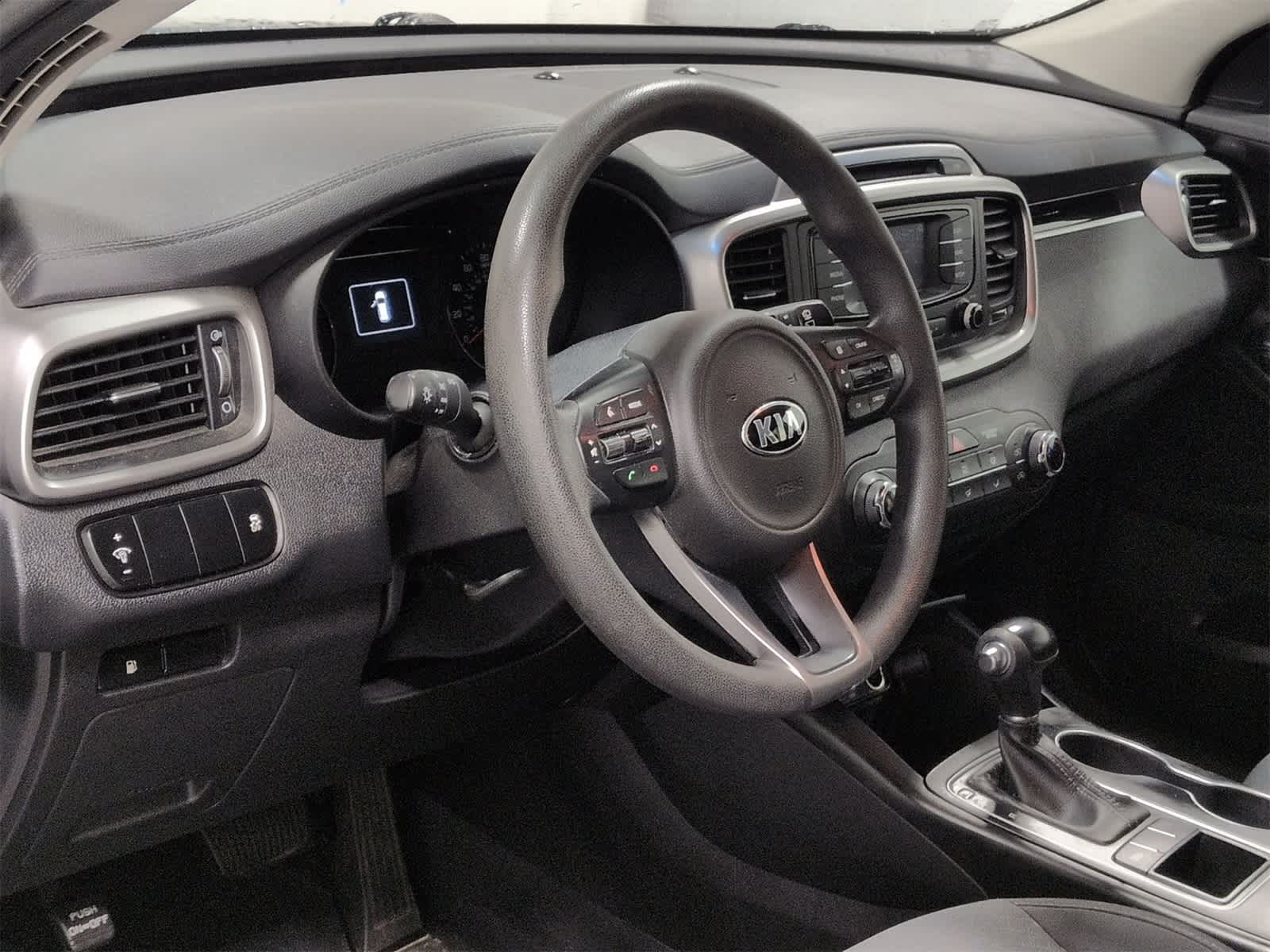 Thumbnail: 2016 Kia Sorento - 10