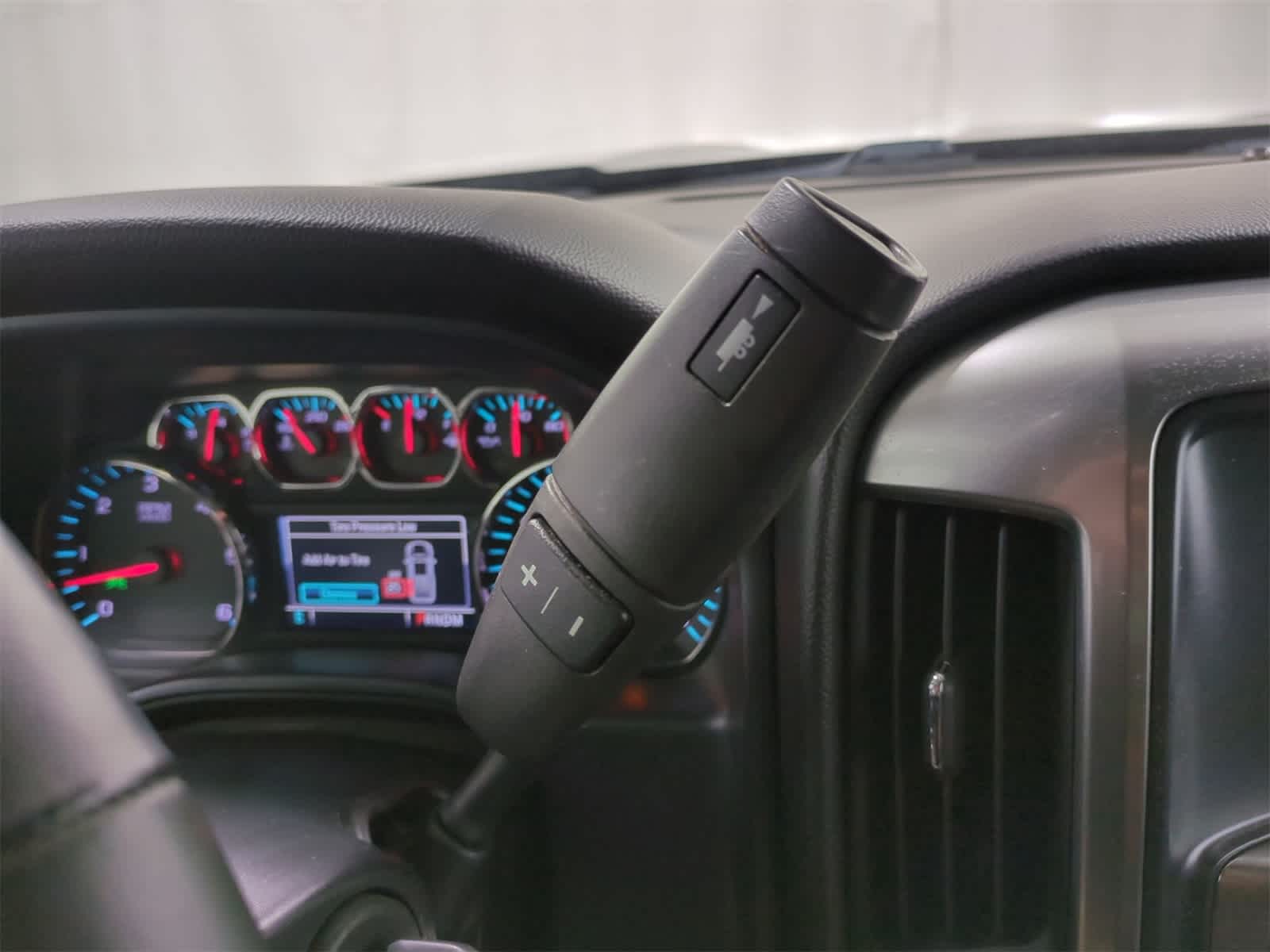 Thumbnail: 2016 Chevrolet Silverado 1500 - 30