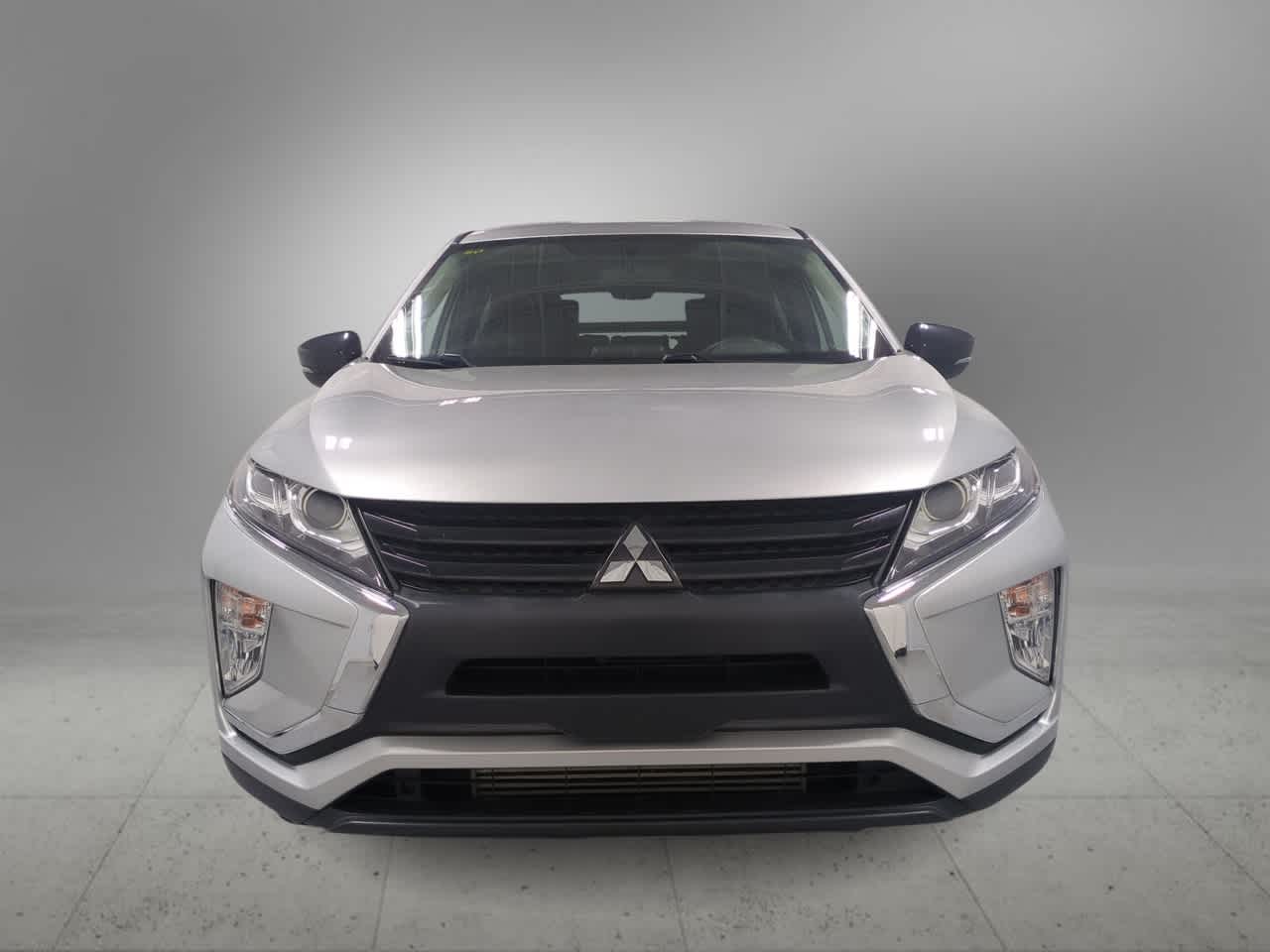 2018 Mitsubishi Eclipse Cross LE photo 3