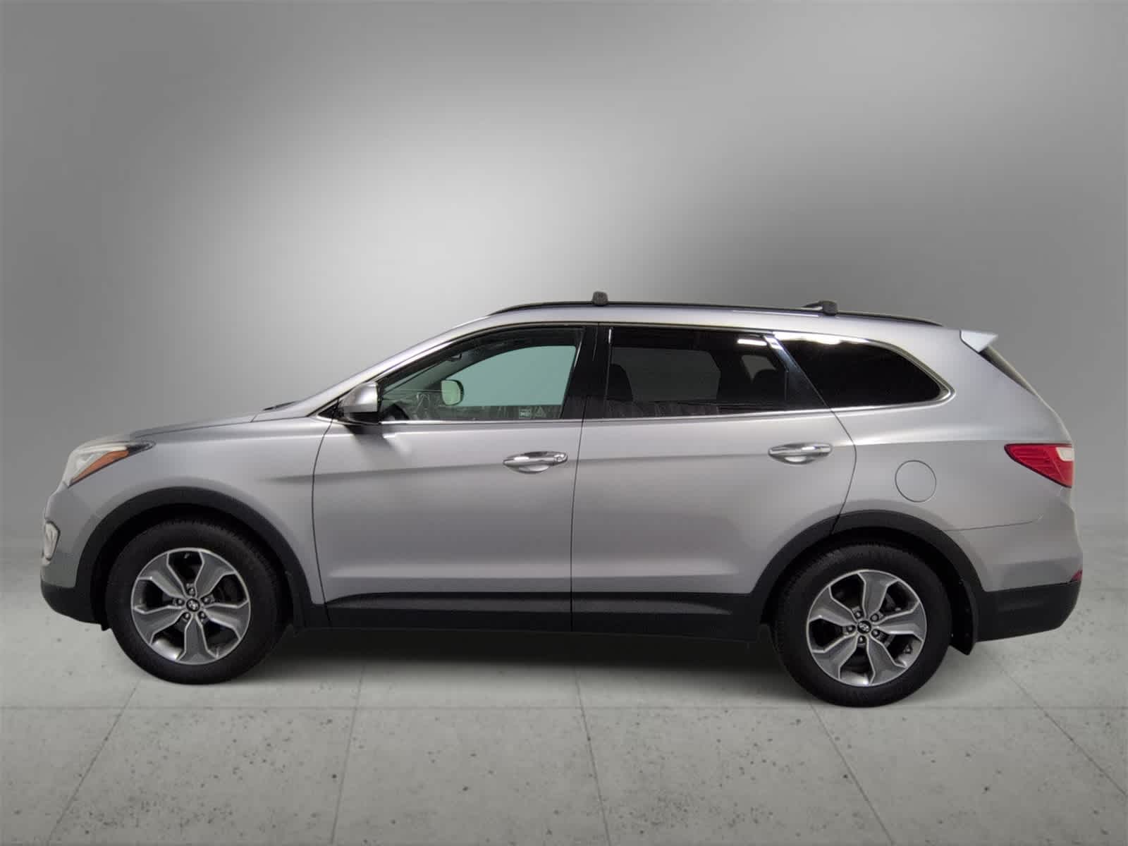 Thumbnail: 2015 Hyundai Santa Fe - 5