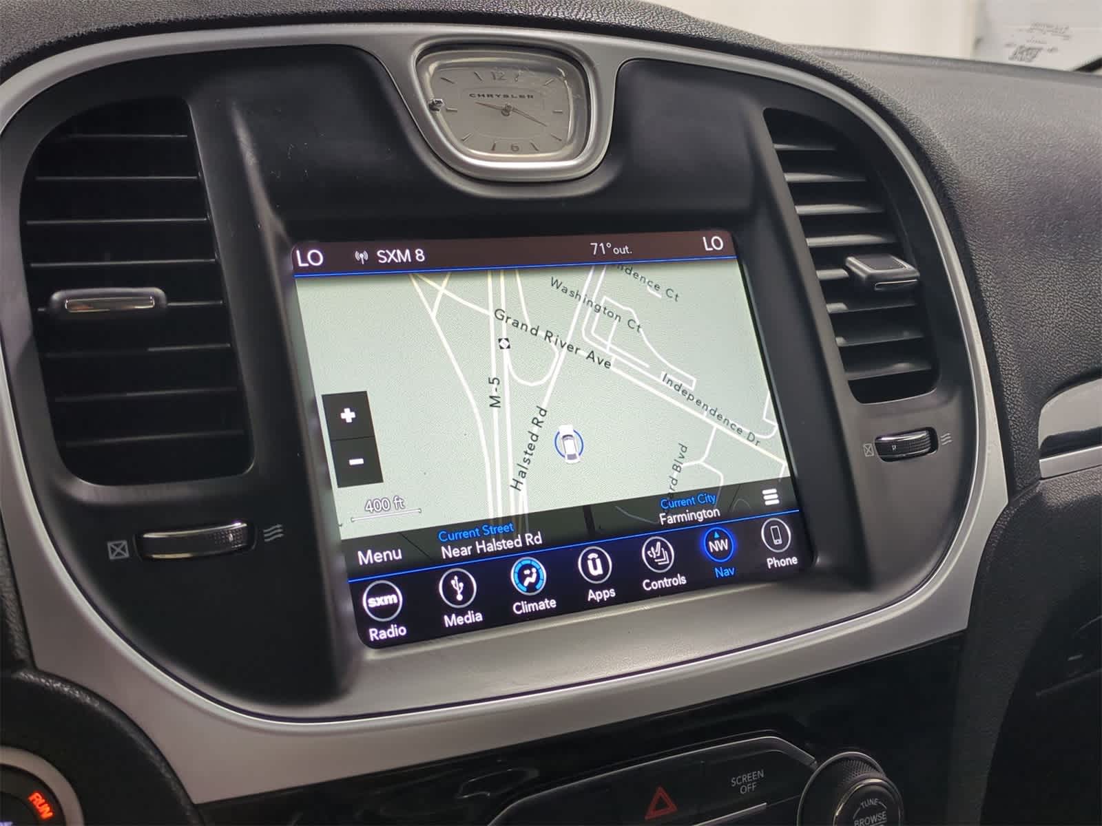 Thumbnail: 2019 Chrysler 300 - 30