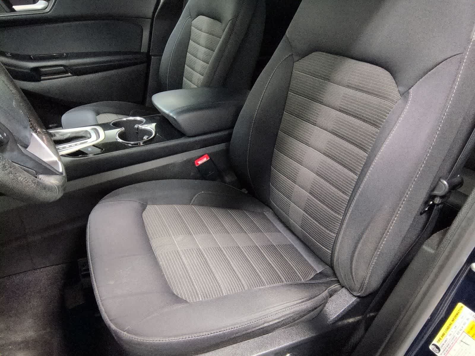 Thumbnail: 2017 Ford Edge - 17