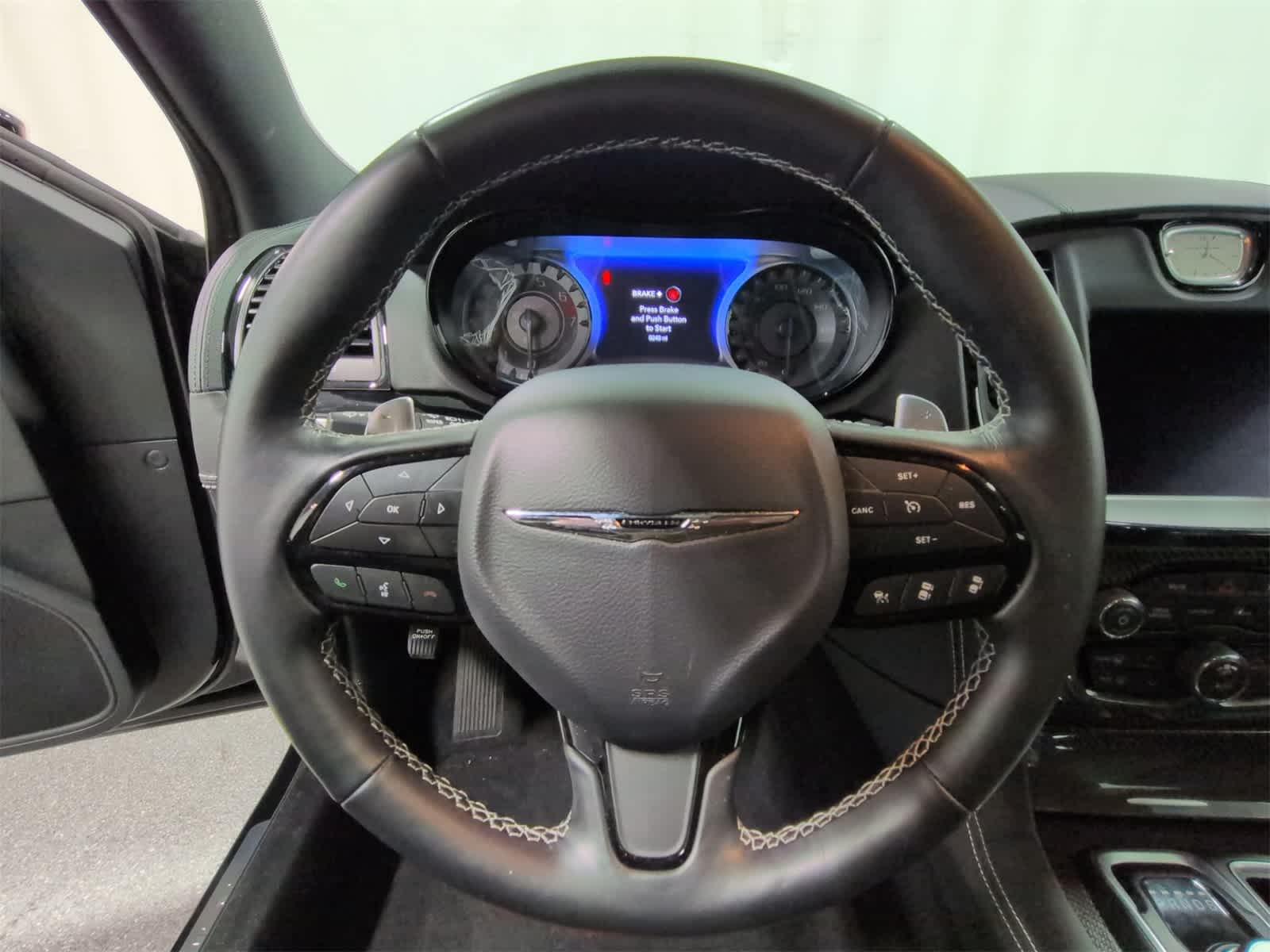 Thumbnail: 2023 Chrysler 300 - 25