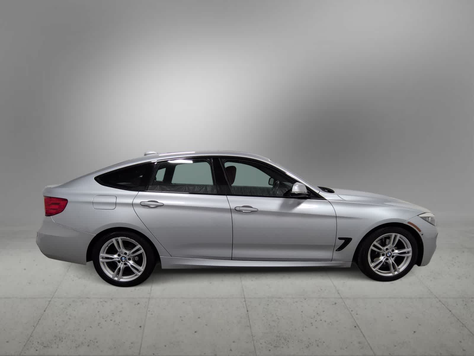 Thumbnail: 2016 BMW 3 Series - 9