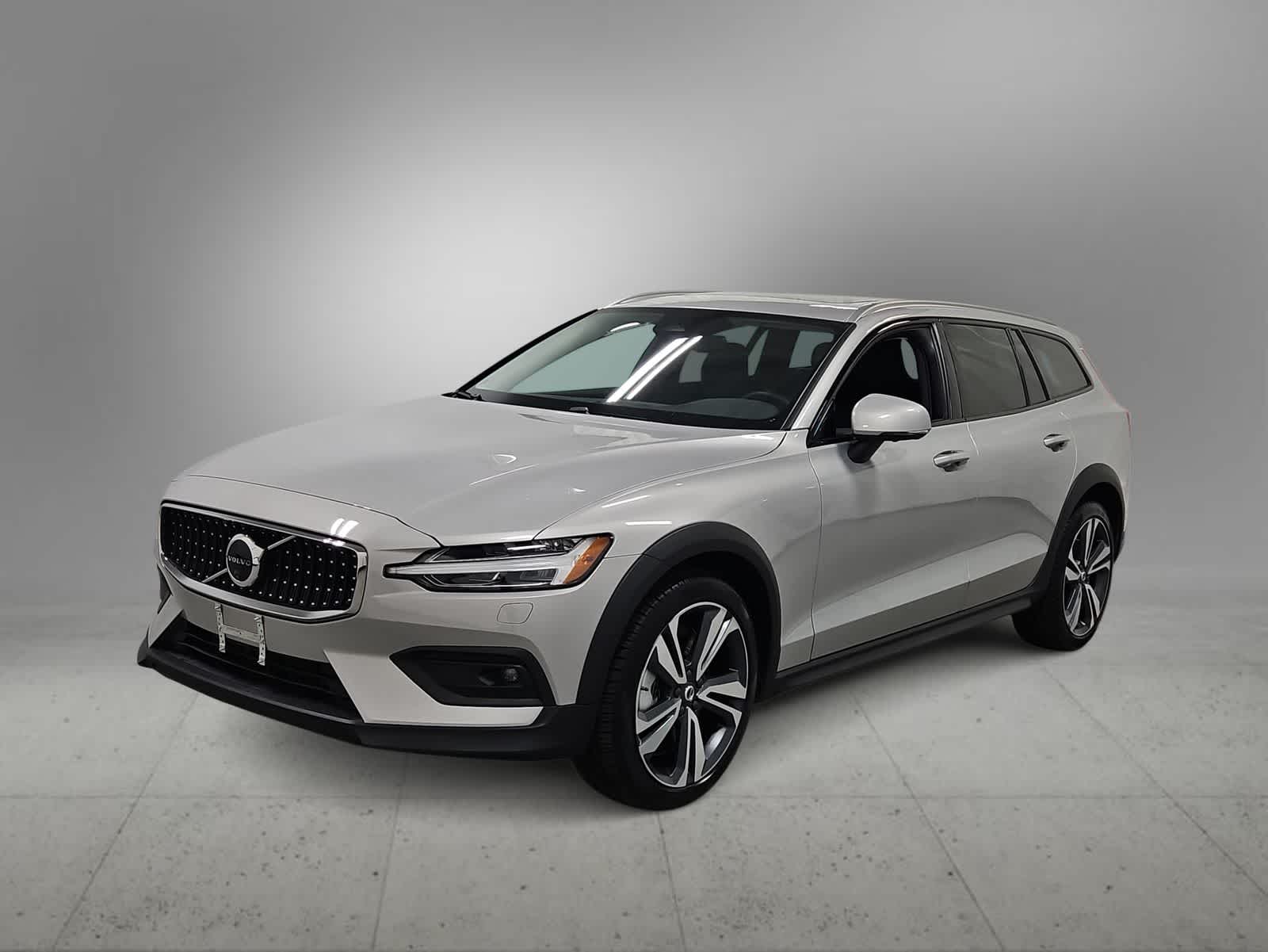 Thumbnail: 2025 Volvo S60 - 4