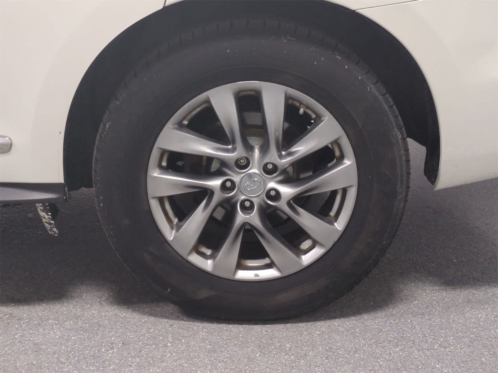 Thumbnail: 2015 INFINITI QX60 - 16