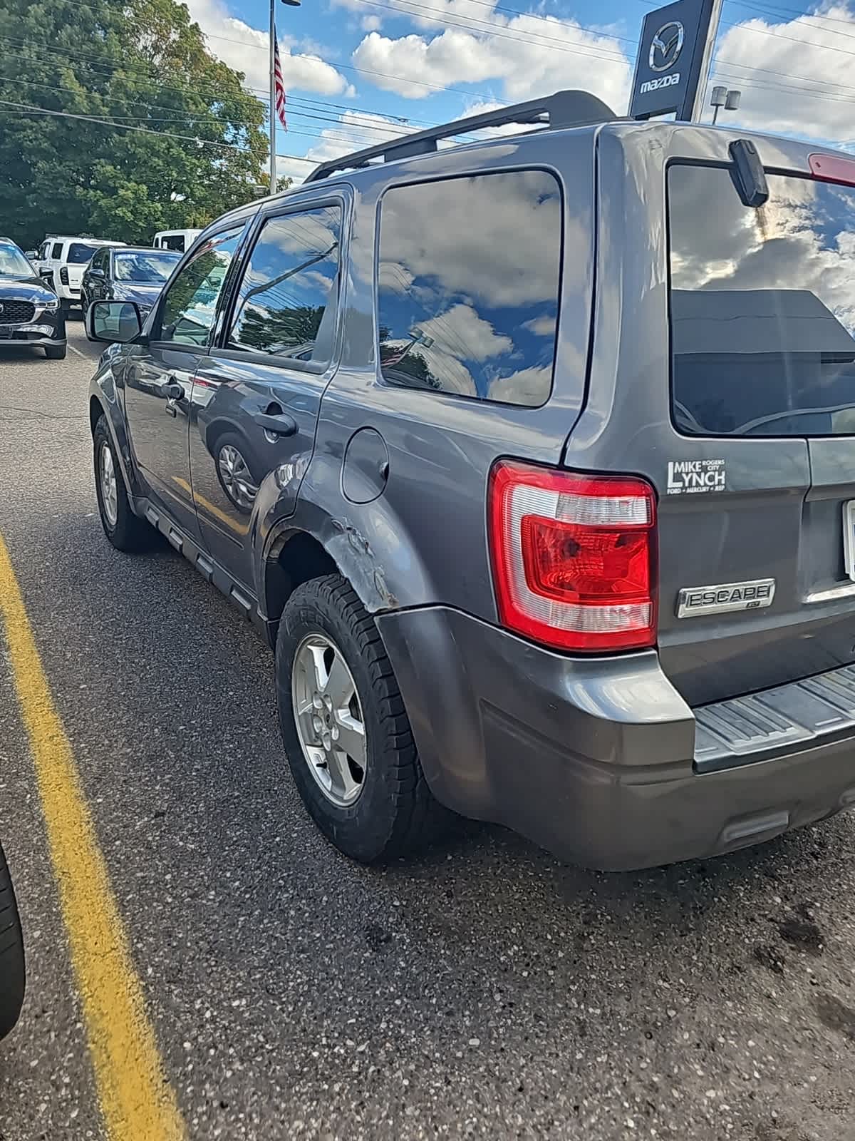 Thumbnail: 2010 Ford Escape - 3
