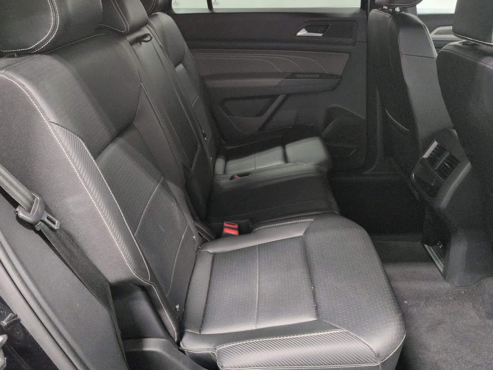 Thumbnail: 2023 Volkswagen Atlas - 21