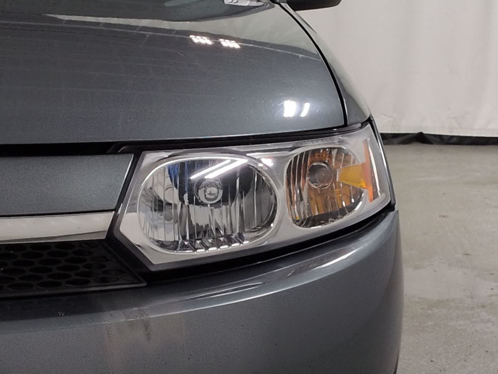 Thumbnail: 2004 Saturn Ion - 11