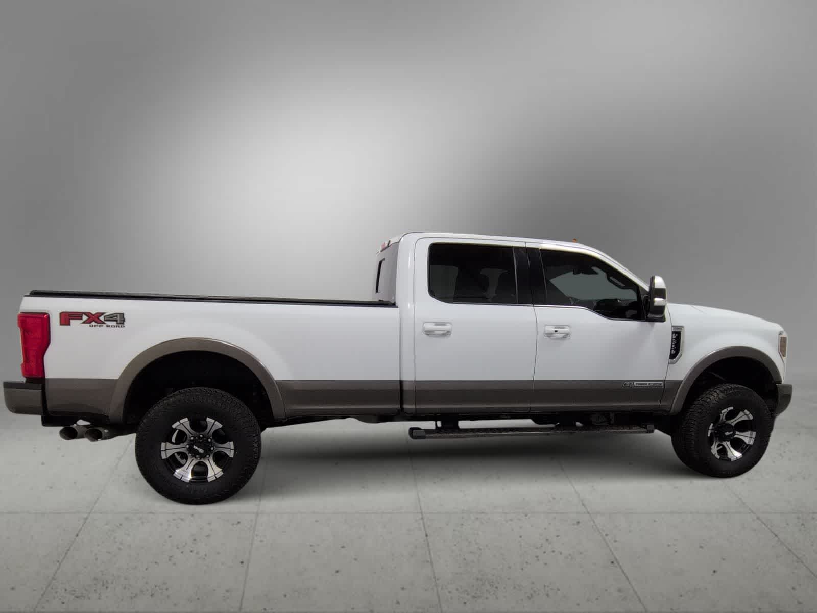 Thumbnail: 2019 Ford F-350 - 9