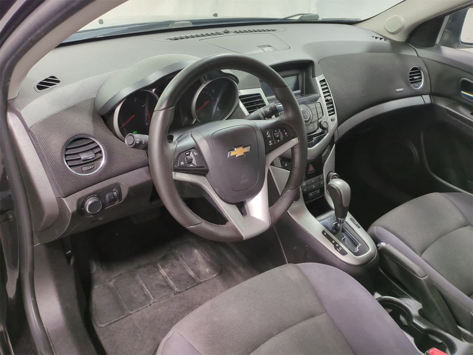 Thumbnail: 2014 Chevrolet Cruze - 10