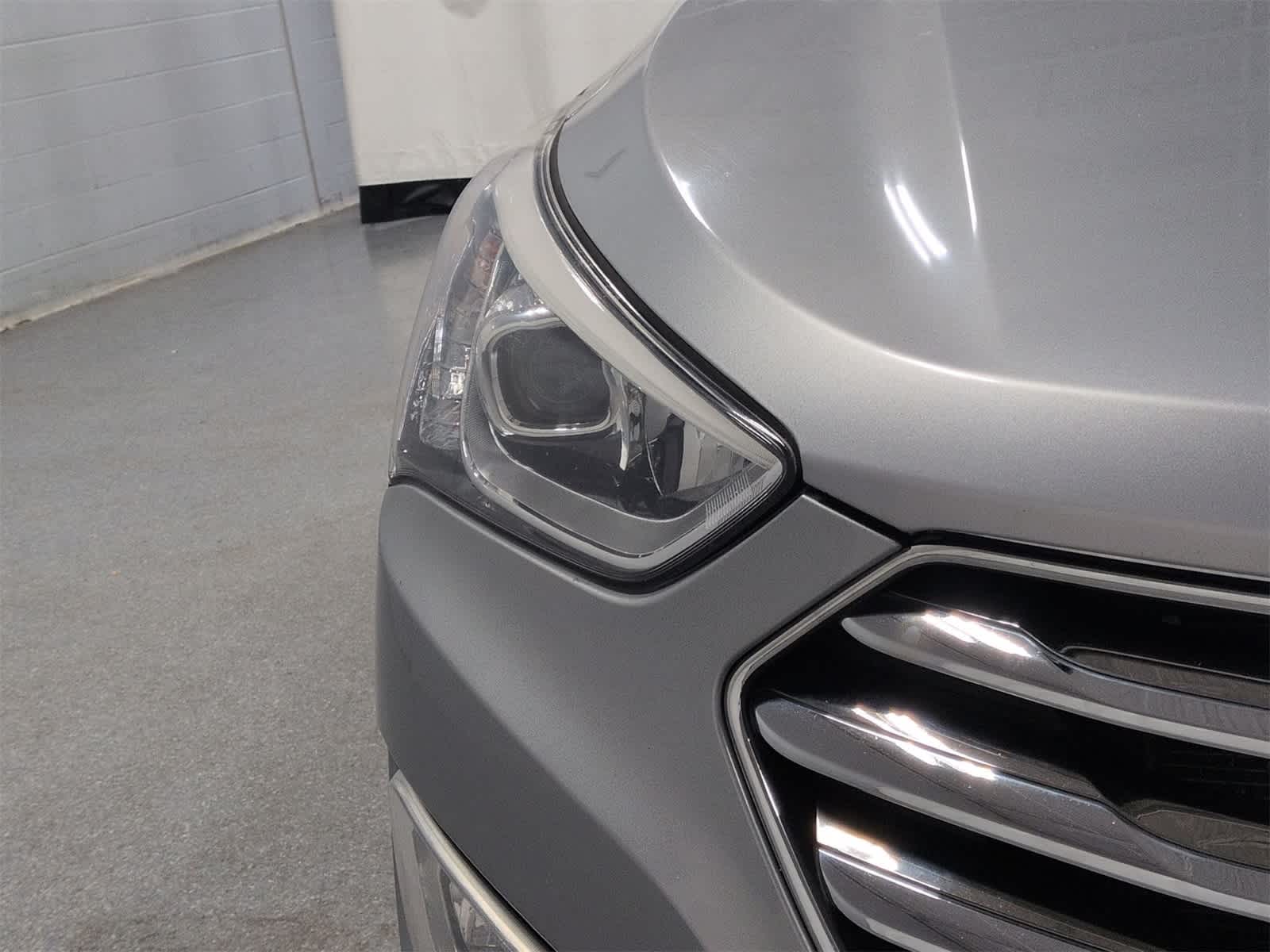 Thumbnail: 2015 Hyundai Santa Fe - 11