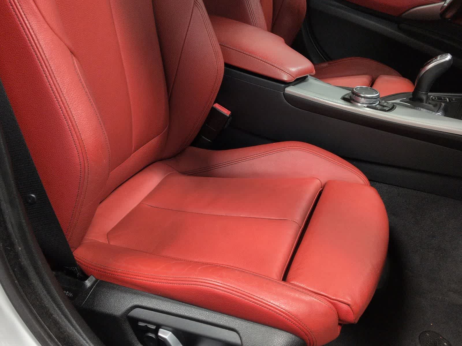 Thumbnail: 2016 BMW 3 Series - 24