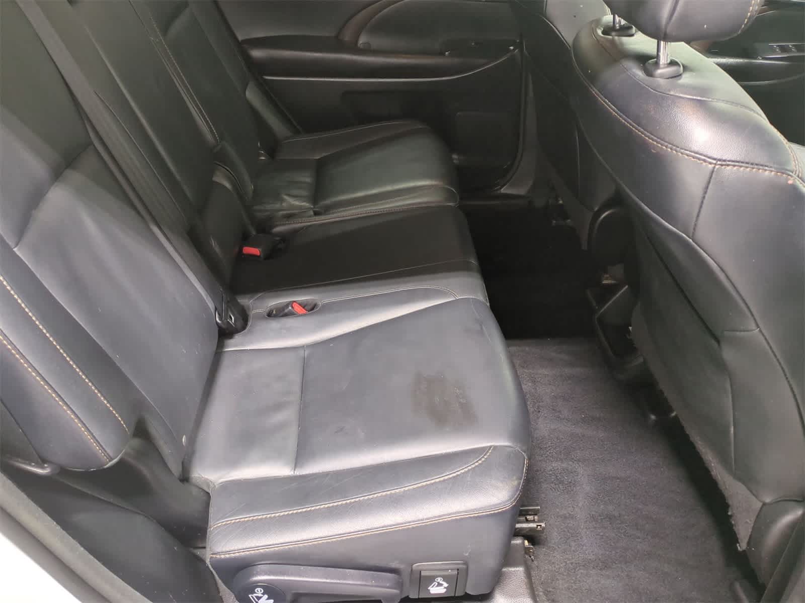 Thumbnail: 2016 Toyota Highlander - 22