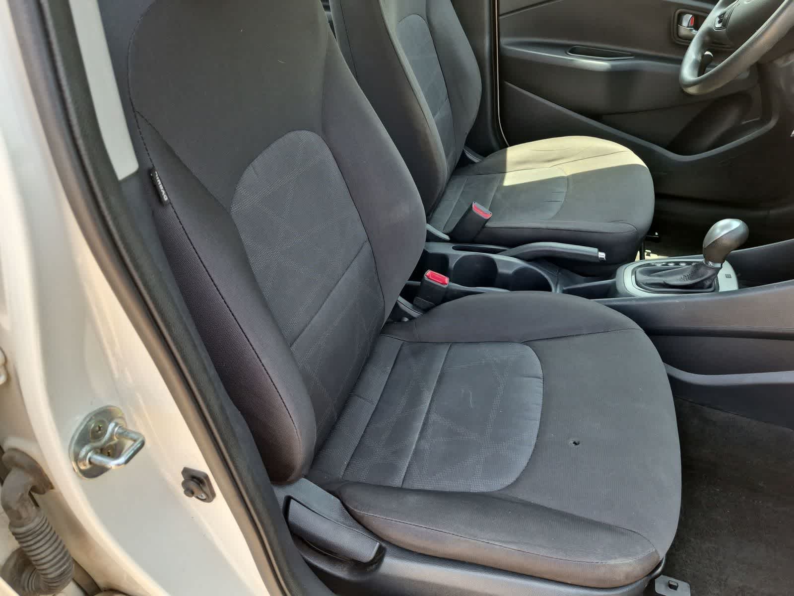 Thumbnail: 2016 Kia Rio - 20