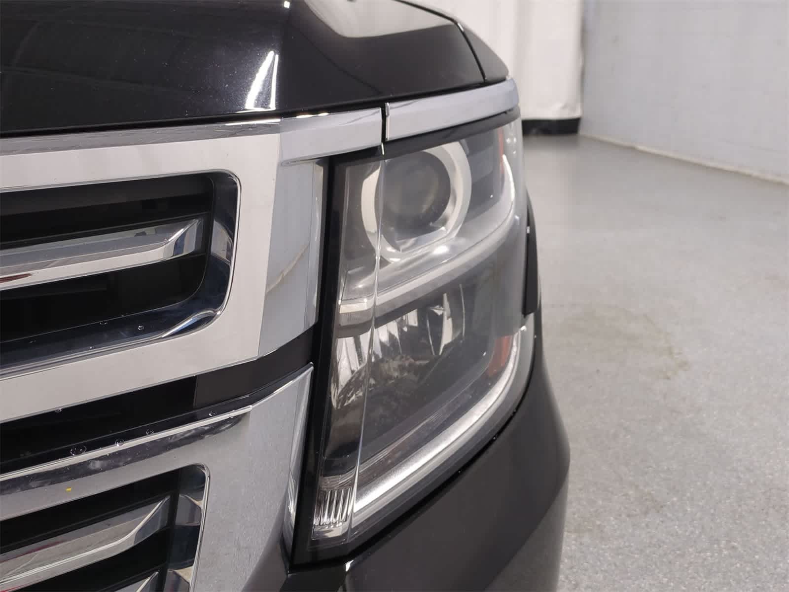 Thumbnail: 2018 Chevrolet Suburban - 11