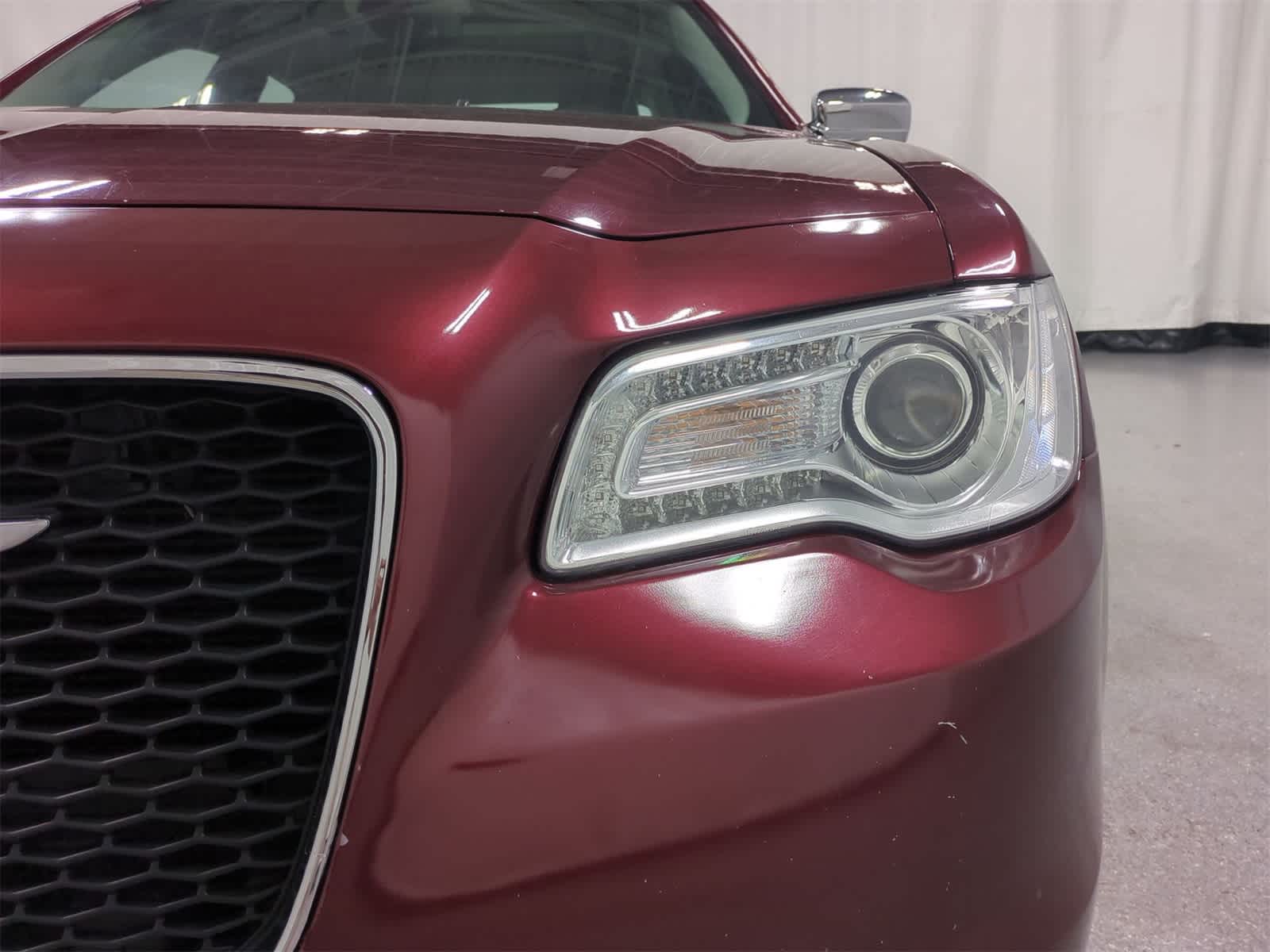 Thumbnail: 2019 Chrysler 300 - 11