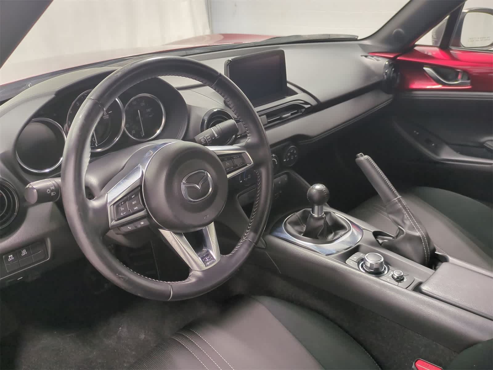 Thumbnail: 2020 Mazda MX-5 Miata - 9