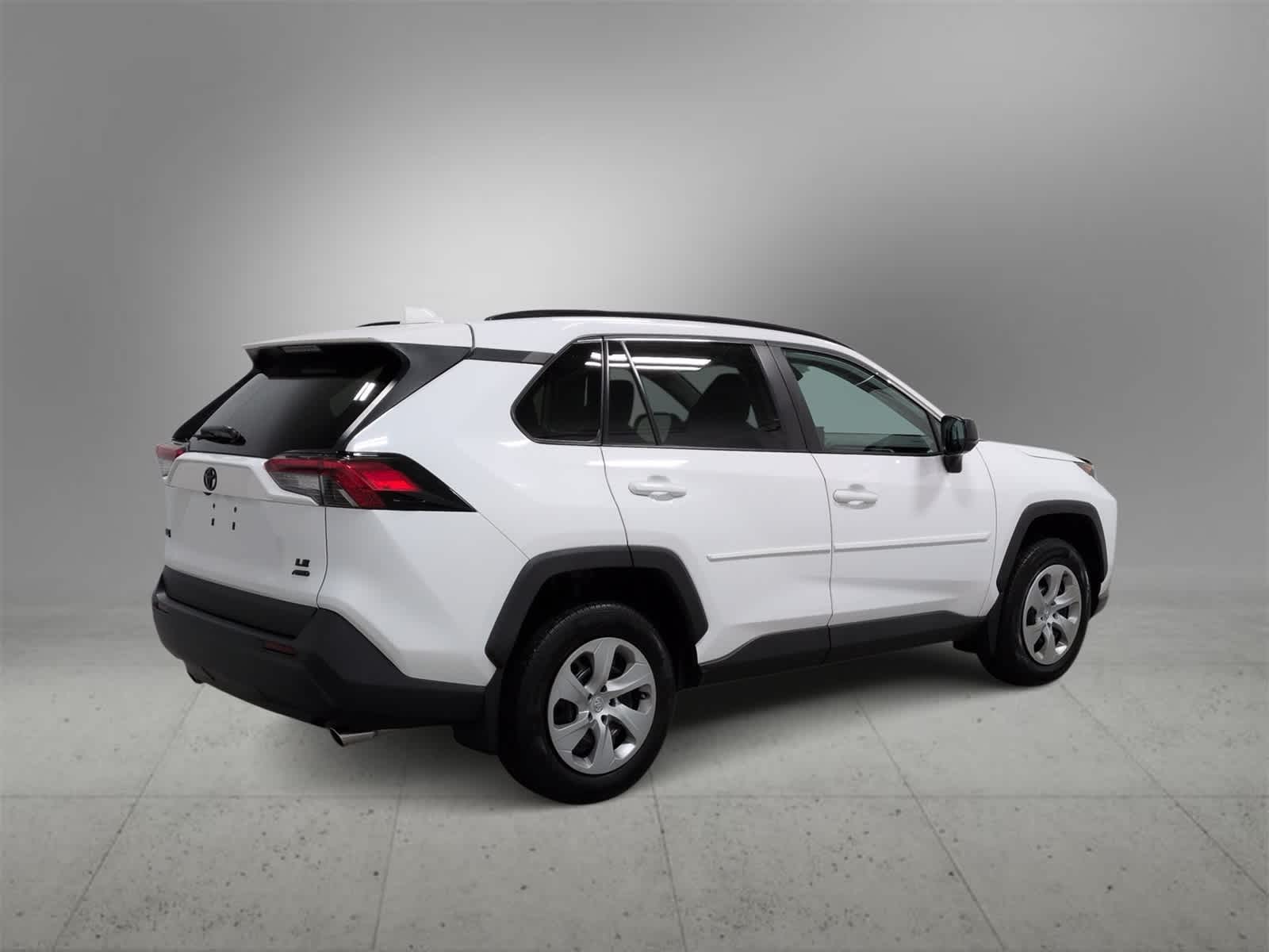 Thumbnail: 2019 Toyota RAV4 - 8