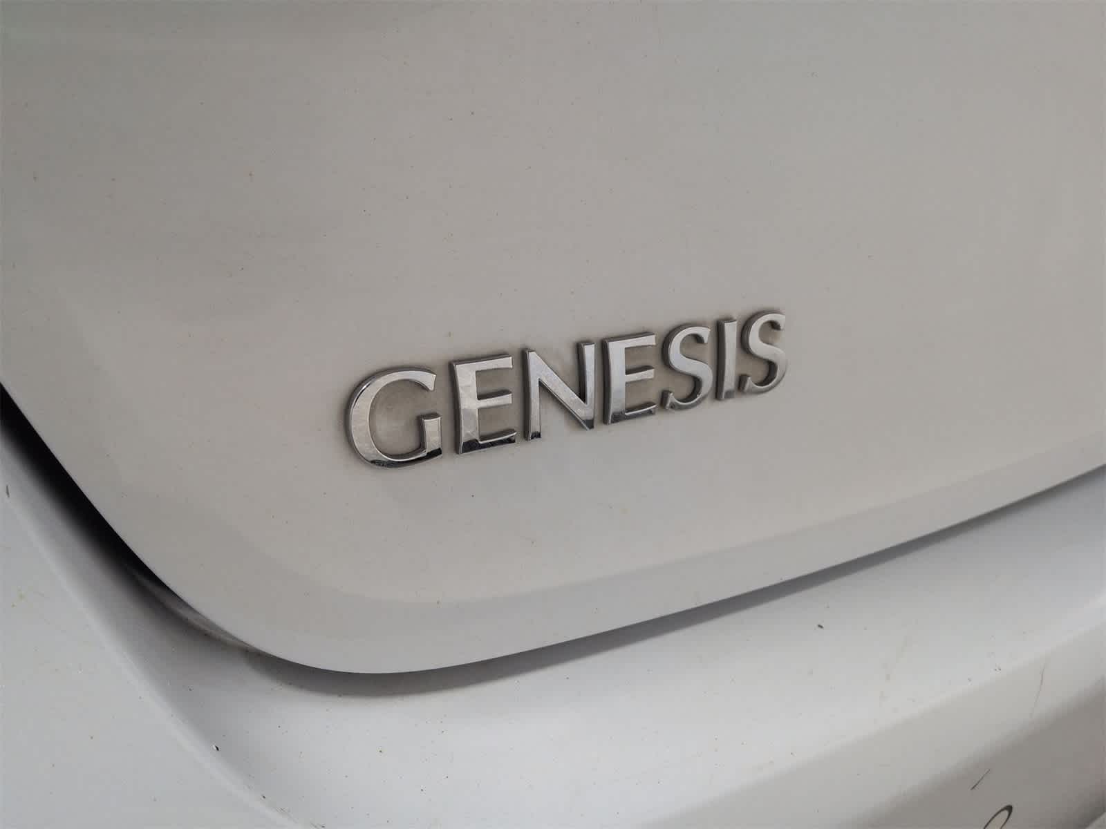 Thumbnail: 2015 Hyundai Genesis - 13