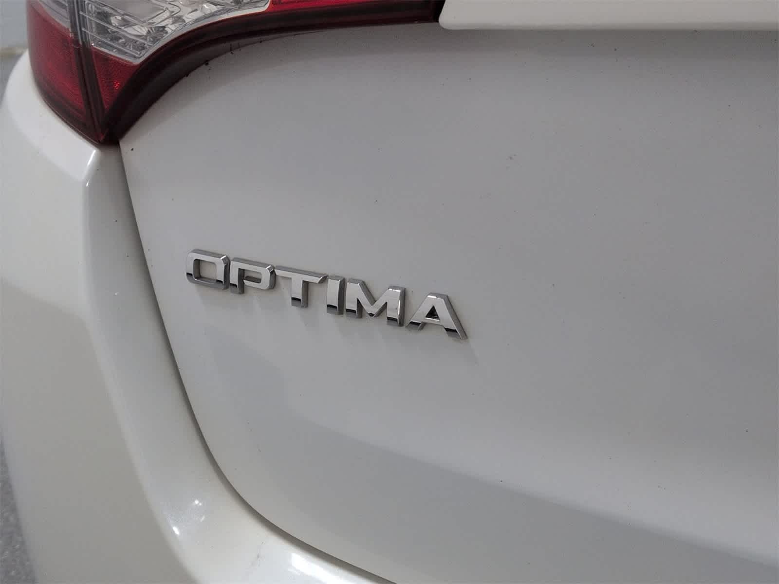 Thumbnail: 2013 Kia Optima - 13