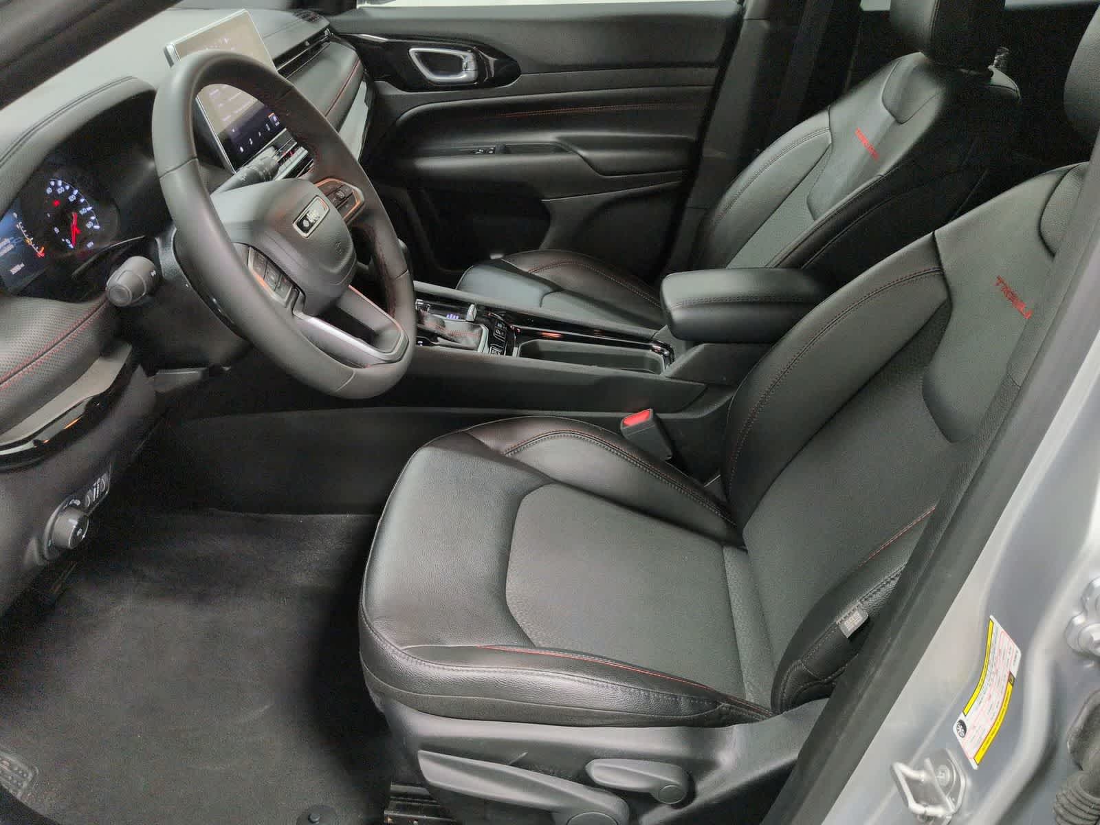 Thumbnail: 2025 Jeep Compass - 17