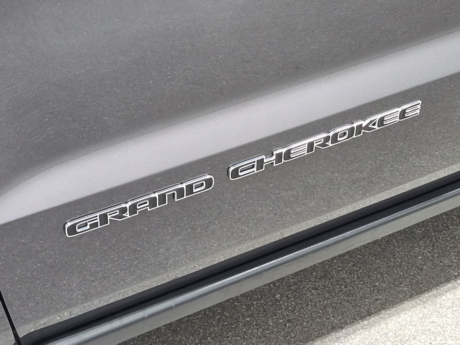 Thumbnail: 2019 Jeep Grand Cherokee - 19