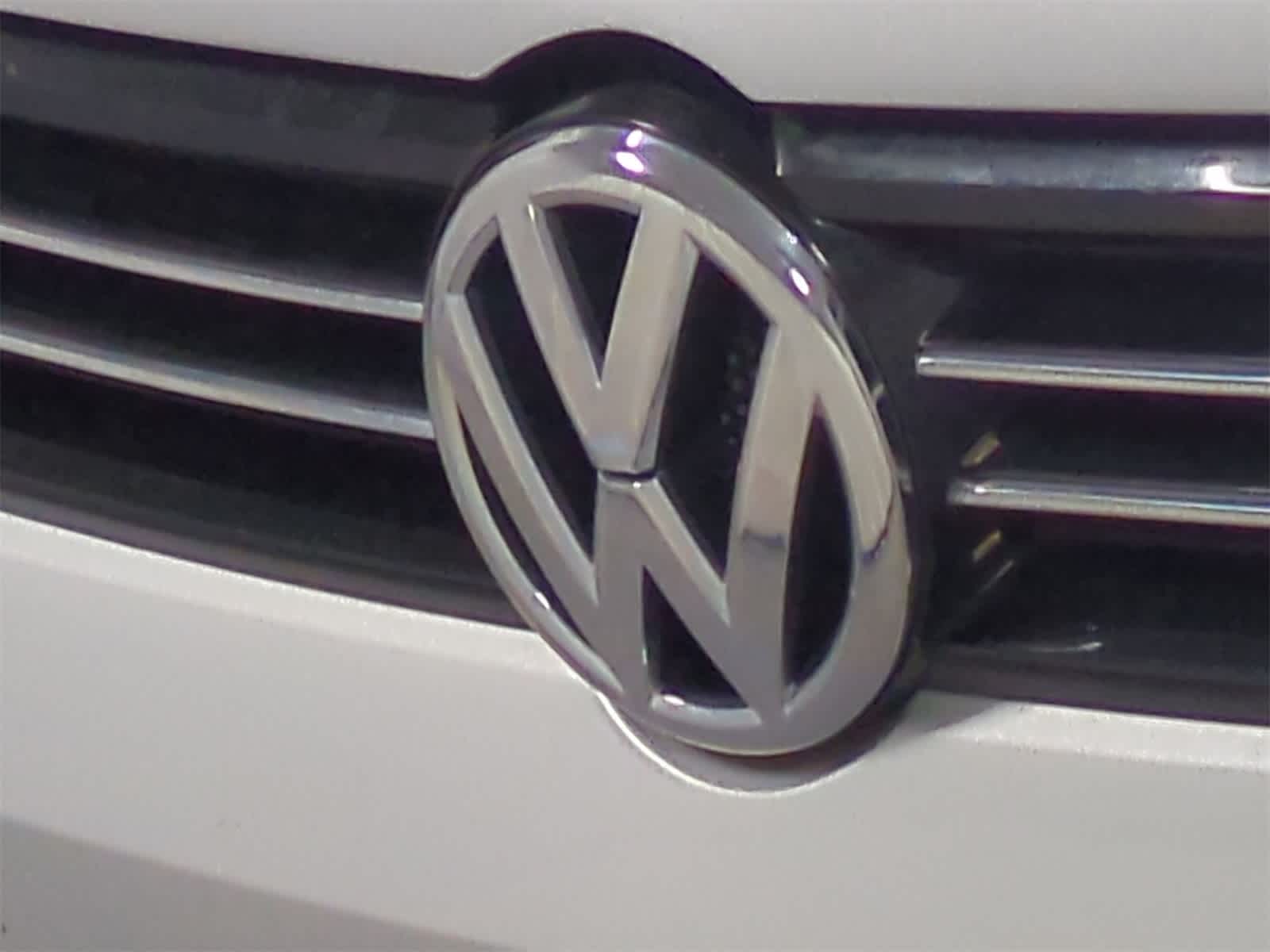 Thumbnail: 2014 Volkswagen Jetta - 12