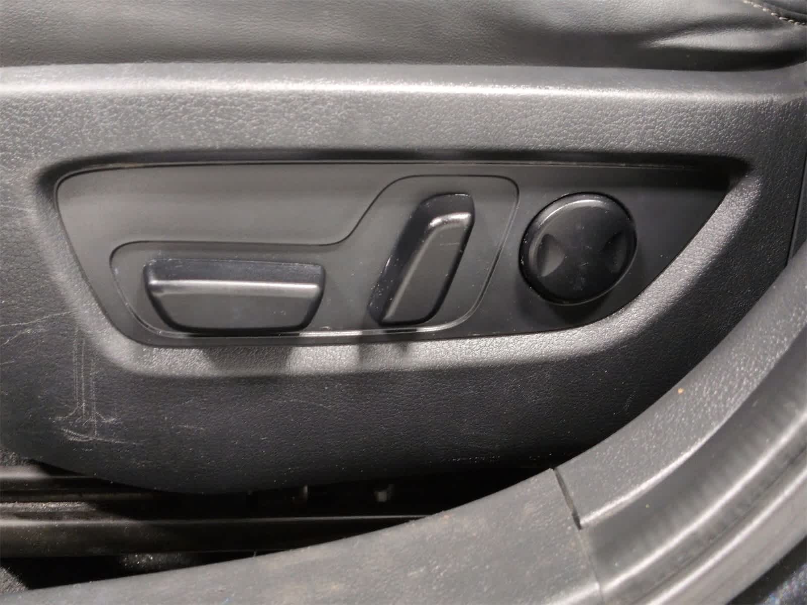 Thumbnail: 2023 Mazda CX-30 - 18