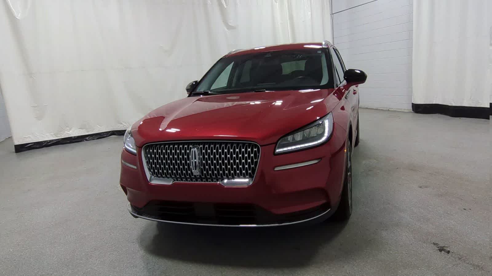 Thumbnail: 2020 Lincoln Corsair - 3