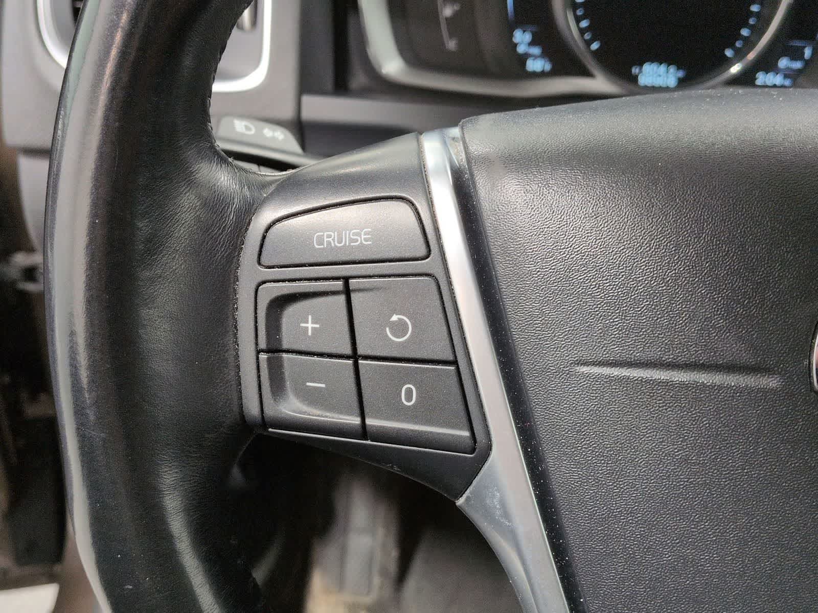 Thumbnail: 2015 Volvo S60 - 27