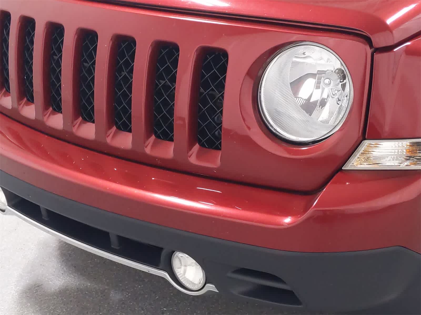 Thumbnail: 2014 Jeep Patriot - 11