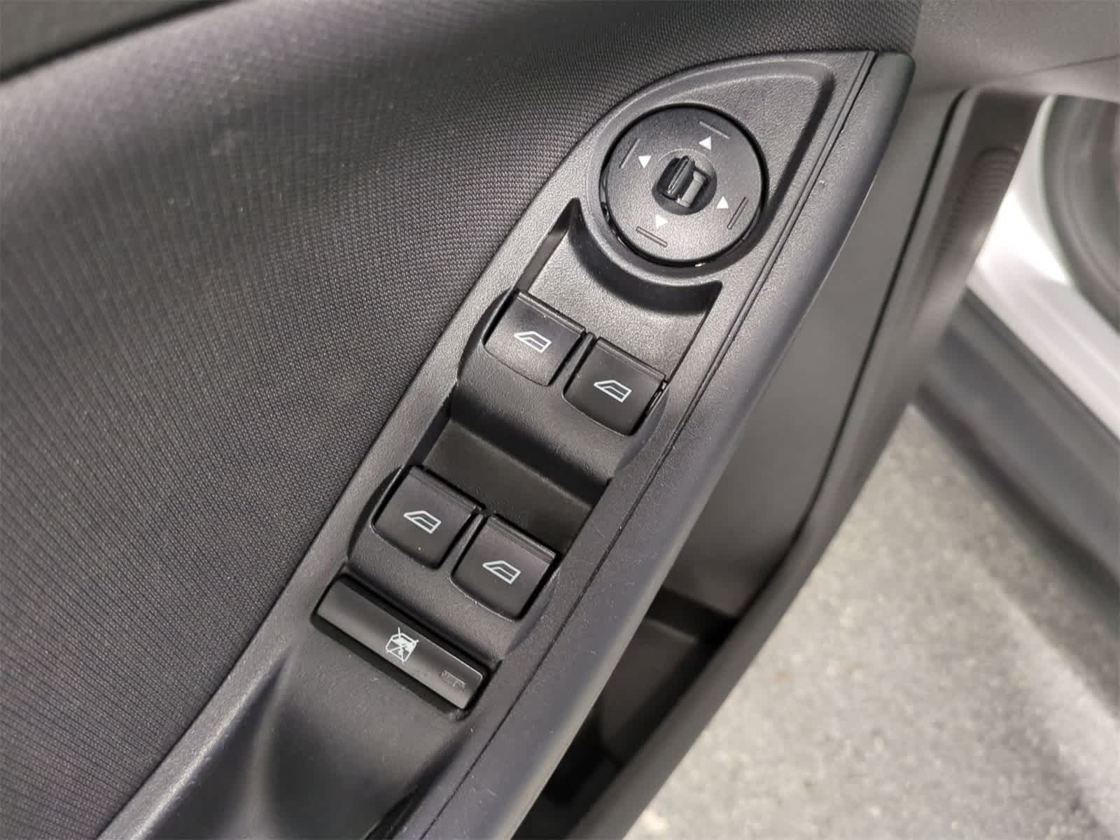 Thumbnail: 2016 Ford Focus - 18