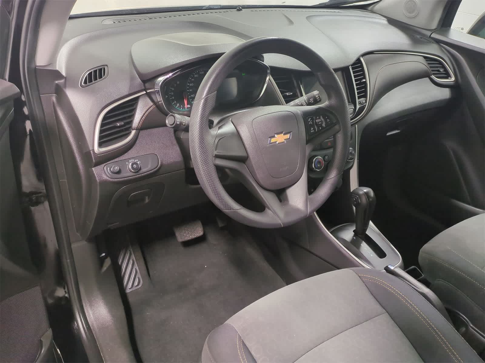 Thumbnail: 2019 Chevrolet Trax - 10